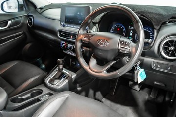 https://vehicle-cdn.autoleague.cloud/17009_11019102_12.jpg