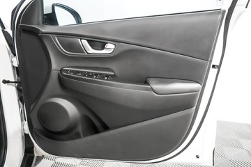 https://vehicle-cdn.autoleague.cloud/17009_11019102_16.jpg