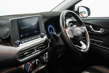 https://vehicle-cdn.autoleague.cloud/17009_11019102_19.jpg