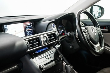 https://vehicle-cdn.autoleague.cloud/17009_11019111_23.jpg