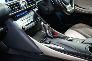 https://vehicle-cdn.autoleague.cloud/17009_11019111_24.jpg