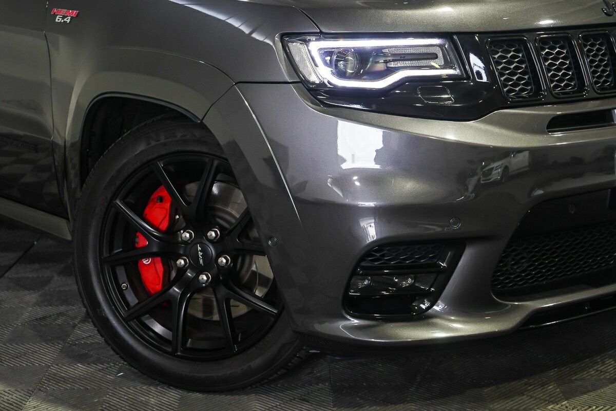 Jeep Grand Cherokee image 2
