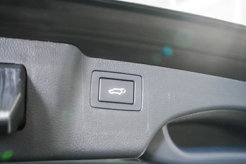 https://vehicle-cdn.autoleague.cloud/17009_11019127_18.jpg