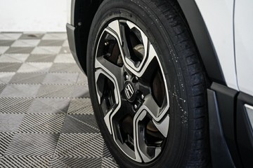 https://vehicle-cdn.autoleague.cloud/17009_11019134_5.jpg