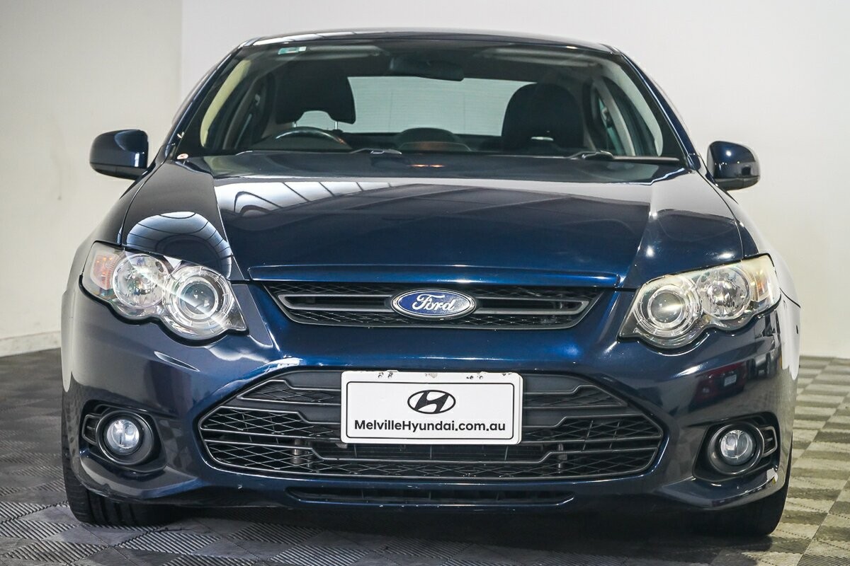 Ford Falcon image 2