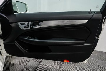 https://vehicle-cdn.autoleague.cloud/17009_11019142_10.jpg