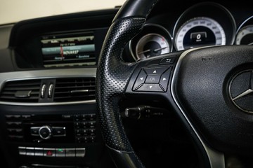 https://vehicle-cdn.autoleague.cloud/17009_11019142_13.jpg