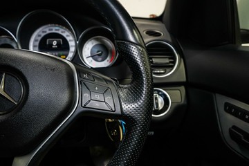 https://vehicle-cdn.autoleague.cloud/17009_11019142_14.jpg