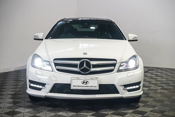 https://vehicle-cdn.autoleague.cloud/17009_11019142_3.jpg