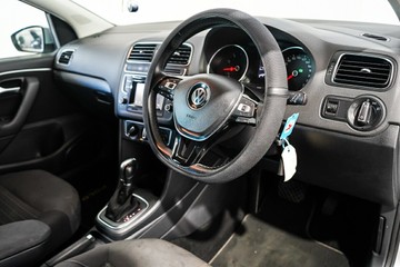 https://vehicle-cdn.autoleague.cloud/17009_11019146_9.jpg