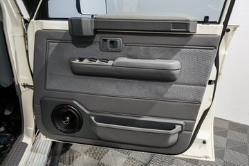 https://vehicle-cdn.autoleague.cloud/17009_11019154_12.jpg