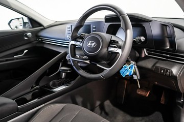 https://vehicle-cdn.autoleague.cloud/17009_11019157_13.jpg