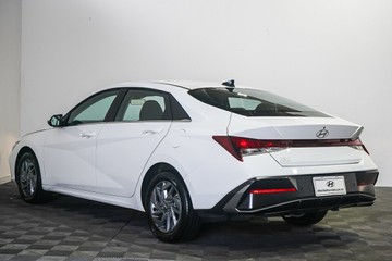 https://vehicle-cdn.autoleague.cloud/17009_11019157_6.jpg