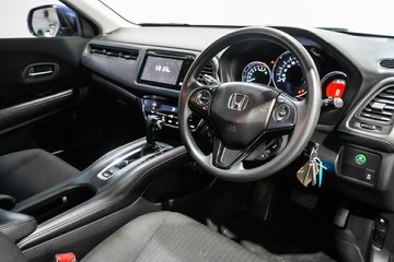 https://vehicle-cdn.autoleague.cloud/17009_11019176_12.jpg