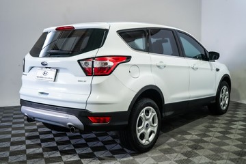 https://vehicle-cdn.autoleague.cloud/17009_11019177_7.jpg