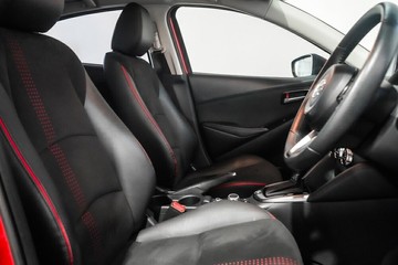 https://vehicle-cdn.autoleague.cloud/17009_11019182_18.jpg