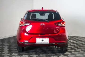 https://vehicle-cdn.autoleague.cloud/17009_11019182_6.jpg