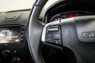 https://vehicle-cdn.autoleague.cloud/17009_11019189_15.jpg