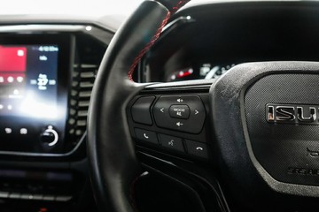 https://vehicle-cdn.autoleague.cloud/17009_11019191_15.jpg