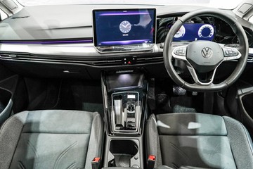 https://vehicle-cdn.autoleague.cloud/17009_11019193_11.jpg