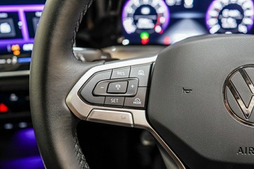 https://vehicle-cdn.autoleague.cloud/17009_11019193_13.jpg