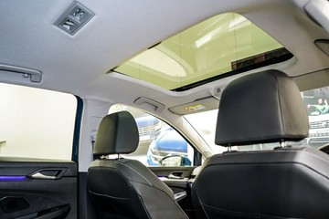 https://vehicle-cdn.autoleague.cloud/17009_11019193_20.jpg