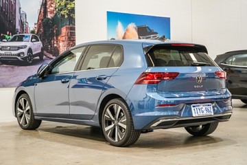 https://vehicle-cdn.autoleague.cloud/17009_11019193_5.jpg
