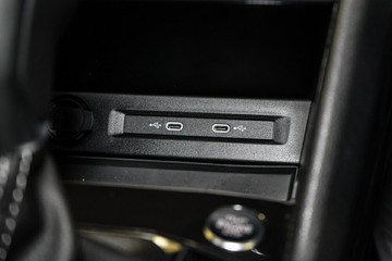 https://vehicle-cdn.autoleague.cloud/17009_11019198_24.jpg