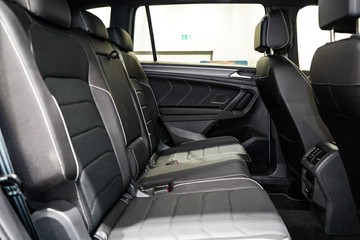 https://vehicle-cdn.autoleague.cloud/17009_11019198_25.jpg