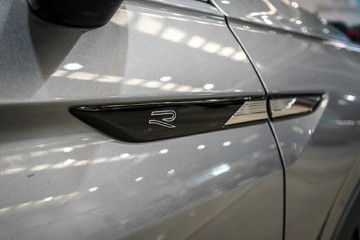 https://vehicle-cdn.autoleague.cloud/17009_11019198_31.jpg