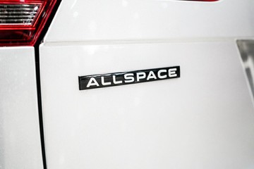 https://vehicle-cdn.autoleague.cloud/17009_11019198_32.jpg
