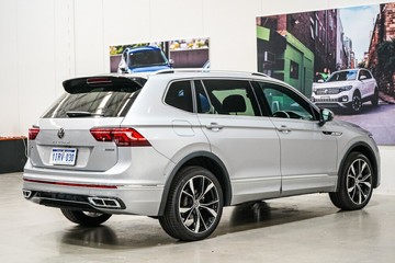 https://vehicle-cdn.autoleague.cloud/17009_11019198_7.jpg