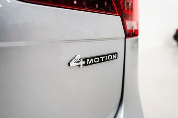 https://vehicle-cdn.autoleague.cloud/17009_11019198_9.jpg