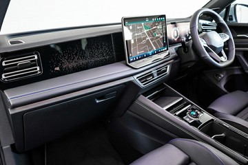 https://vehicle-cdn.autoleague.cloud/17009_11019200_11.jpg