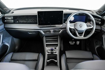 https://vehicle-cdn.autoleague.cloud/17009_11019200_12.jpg