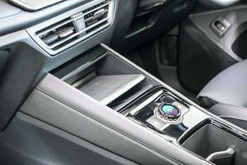 https://vehicle-cdn.autoleague.cloud/17009_11019200_31.jpg