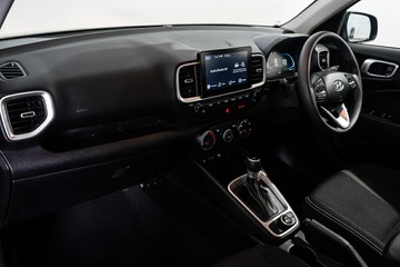 https://vehicle-cdn.autoleague.cloud/17009_11019202_18.jpg