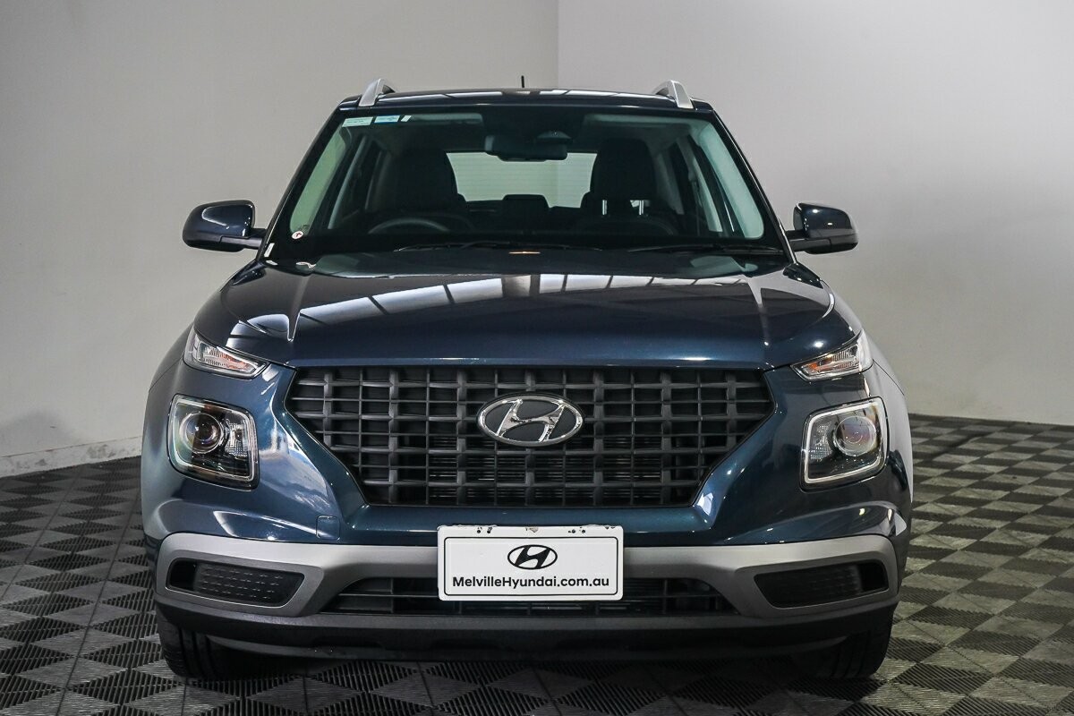 Hyundai Venue image 3