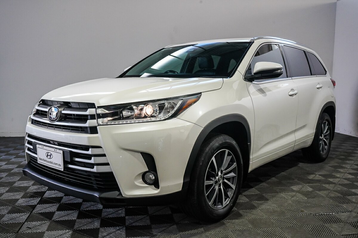 Toyota Kluger image 4
