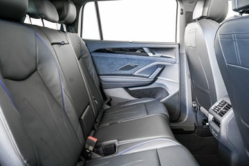 https://vehicle-cdn.autoleague.cloud/17009_11019212_14.jpg