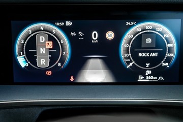 https://vehicle-cdn.autoleague.cloud/17009_11019212_18.jpg