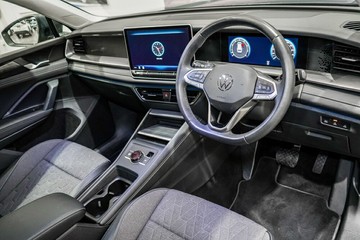 https://vehicle-cdn.autoleague.cloud/17009_11019213_13.jpg