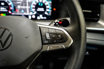 https://vehicle-cdn.autoleague.cloud/17009_11019213_16.jpg