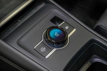 https://vehicle-cdn.autoleague.cloud/17009_11019213_23.jpg