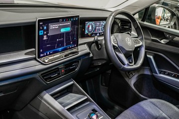 https://vehicle-cdn.autoleague.cloud/17009_11019213_27.jpg