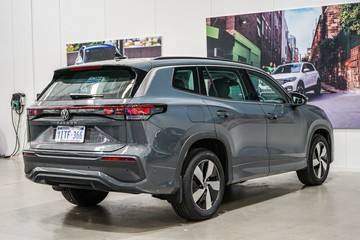 https://vehicle-cdn.autoleague.cloud/17009_11019213_7.jpg