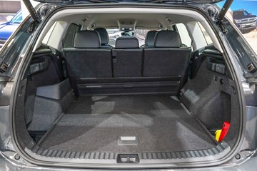 https://vehicle-cdn.autoleague.cloud/17009_11019213_9.jpg