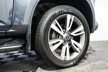 https://vehicle-cdn.autoleague.cloud/17009_11019215_5.jpg