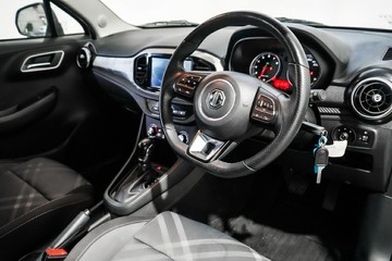 https://vehicle-cdn.autoleague.cloud/17009_11019218_12.jpg