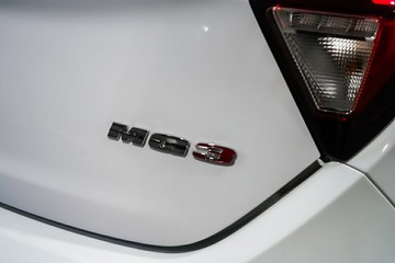 https://vehicle-cdn.autoleague.cloud/17009_11019218_9.jpg